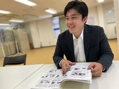 商談のイメージ。沢山の福祉用具の中から最適なものをお選びします。(レンタル杉並 所長 高室)